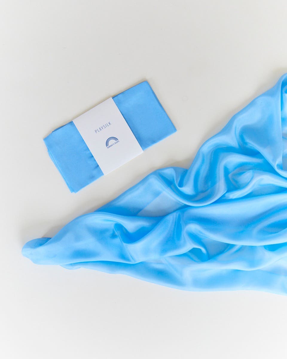 Sarah's Silks Classic Playsilk 35"x35"- Sky Blue  image